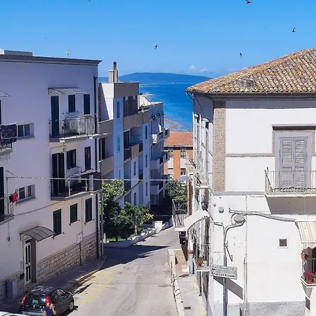 Domus Enea Apartamento *